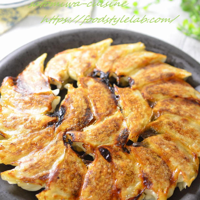 【絶品焼き餃子】野菜たっぷり＆お肉ふんわり！簡単なのに本格派☆