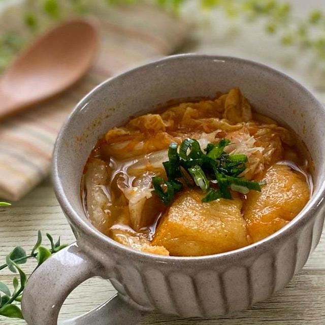【レンジでおかずスープ②】エビ無しでエビ風味！ピリ辛白菜と薄揚げのサテトムスープ