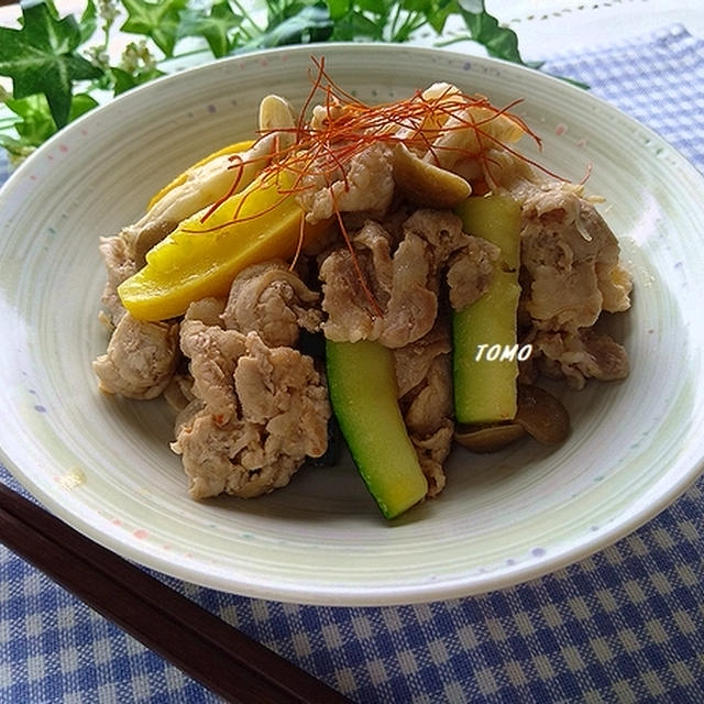 ご飯が進む♪ズッキーニと豚肉のピリ辛炒め