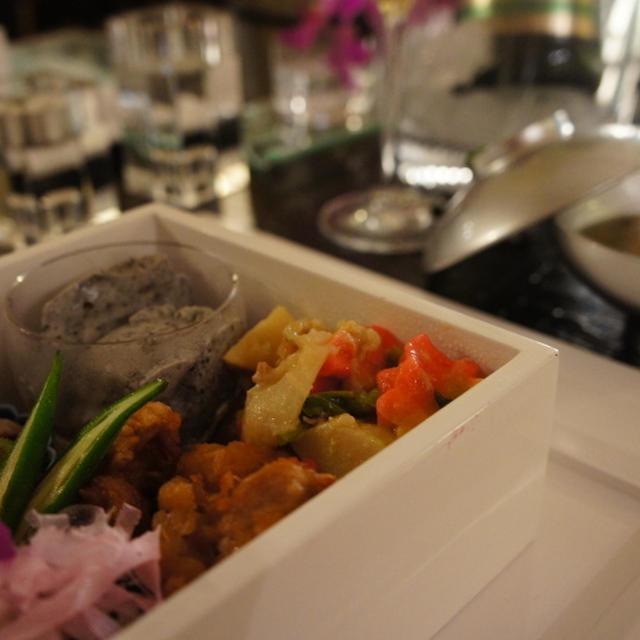 おうちご飯～残り物で松花堂風弁当・高野豆腐豆キーマ～　戦利品④Lucky wood
