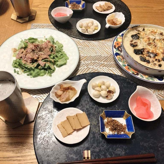 じゃがたまきのこのグラタン、ビーフパストラミ山わさびマヨぽんサラダ、小鉢5品で晩酌