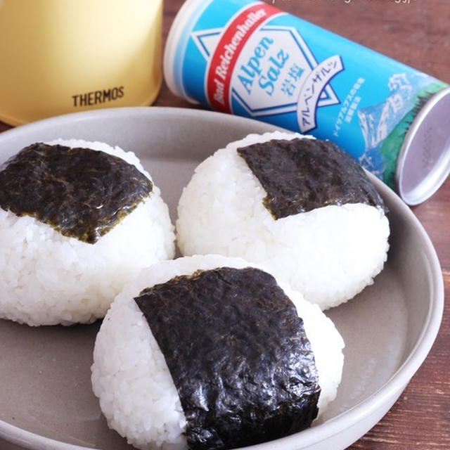 珍しく巨大おにぎり弁当＊残りおでんとともに♡