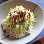 キャベツと天かすのジャンクなネバネバ納豆丼な休日朝ごはん。