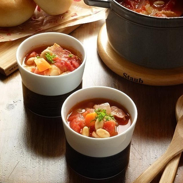 大豆入りミネストローネとオムレツでランチ♪