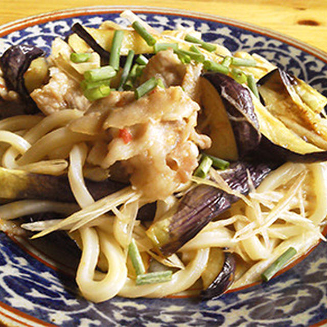 茄子と豚肉の焼きうどん