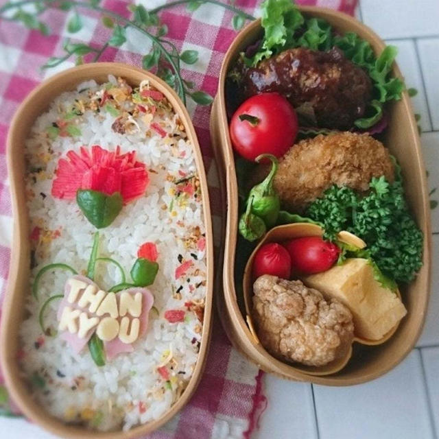 カニカマカーネーションで母の日弁当〖 デコ弁〗