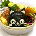コンビーフおにぎり☆黒猫ちゃんのお弁当 by とまとママさん