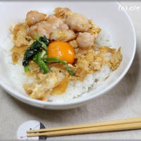 黄身をくずして召し上がれ♪トロたま丼（　´∀｀）♪