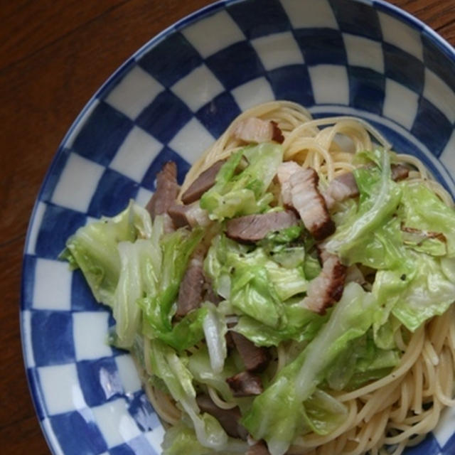 5月5日　　自家製ベーコンと キャベツの パスタ