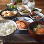 【レシピ】鮭のチリ味噌マヨグリル焼き#スイートチリソース#鮭#お弁当おかず#簡単 …蒸し鶏の汁を活用した冷たいお弁当