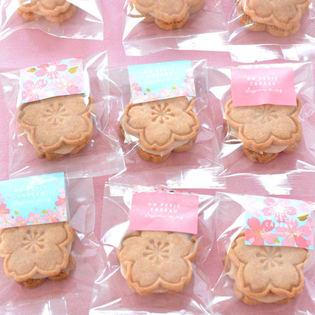 桜ホワイトガナッシュのクッキーサンド。【桜クッキー＆桜ガナッシュ】