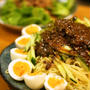 黒ごま坦々麺