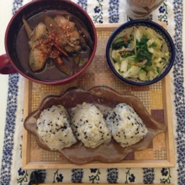 牡蠣の赤味噌汁と明太子おにぎり■2014年2月10日(月)