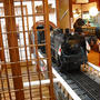 SLが食事を運ぶ『レストラン蒸気機関車』