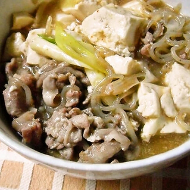 肉豆腐（豚肉）　ポテトソーセージサラダ