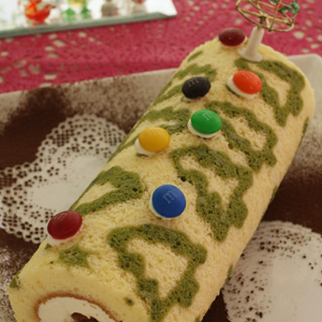 クリスマスのロールケーキ。フライパンで作っちゃった！？