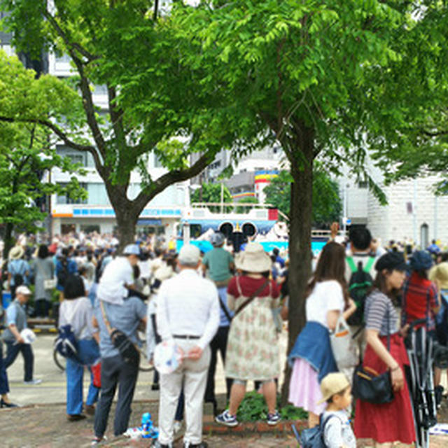娘　神戸祭りに行く