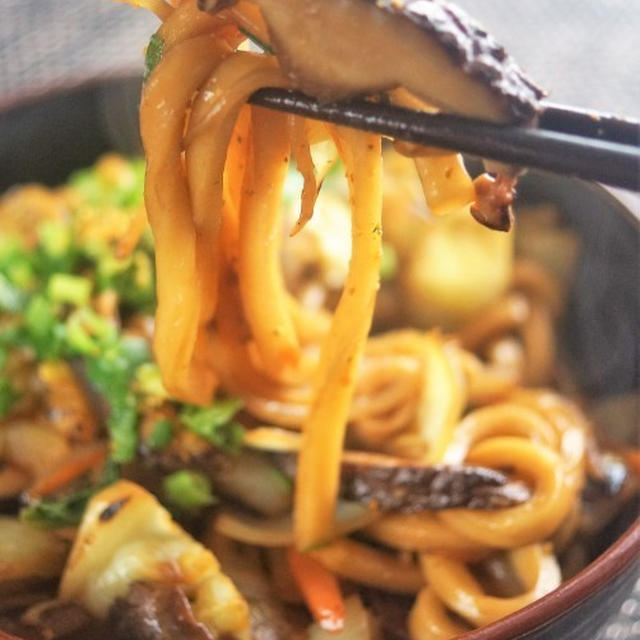 ■自家原木栽培椎茸で【肉なし焼うどん】簡単！！10分で美味しいです♪