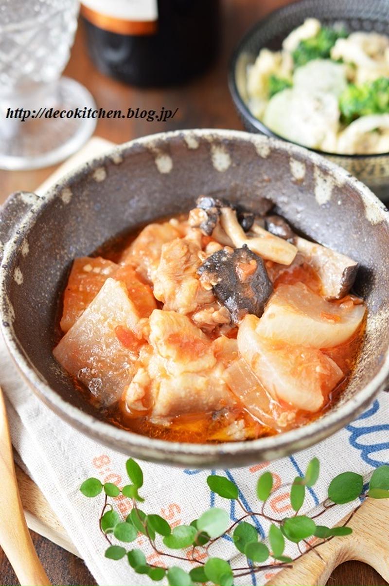 冷える日はお鍋でコトコト～♪「鶏肉と大根の生姜トマト味噌煮込み」