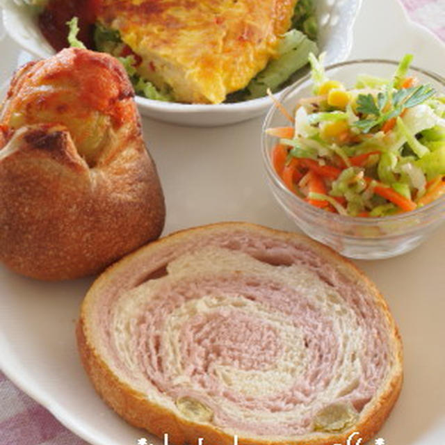 今日は３年目のレッスンでした（SAKURAロール、明太子ポテトフランス）。。。
