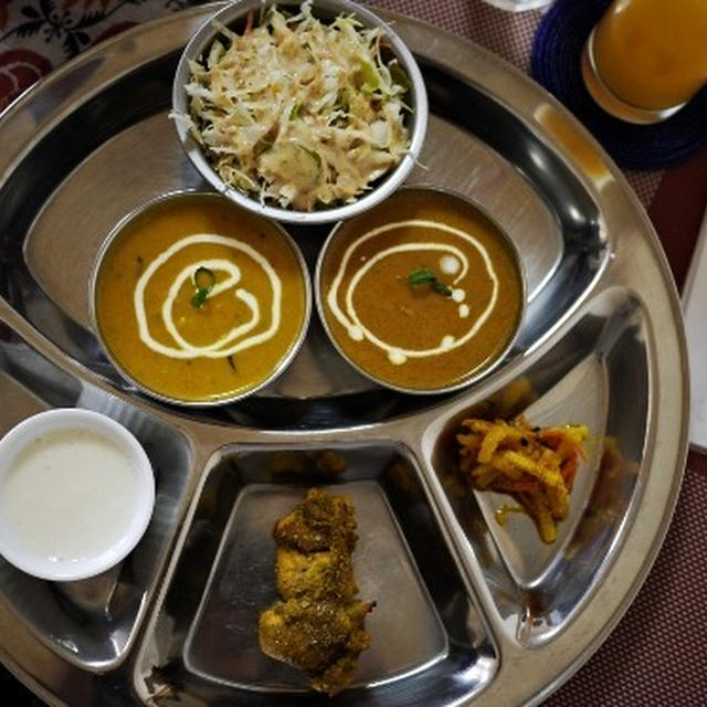 気仙沼：「イエティ」好きなカレーを2種。