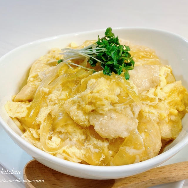 とろ〜り卵のコツあり♡麺つゆ&ササミde<簡単>親子丼