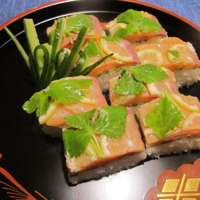 スモークサーモンの押し寿司