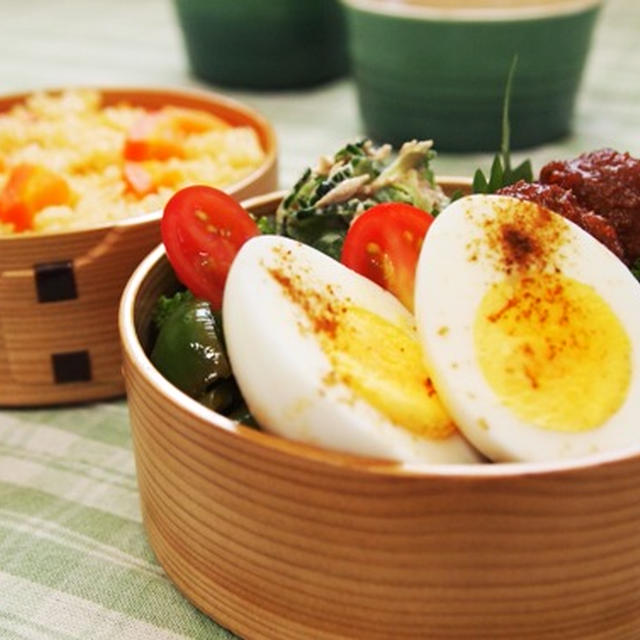 人参ごはんとミートボール・・お弁当♪