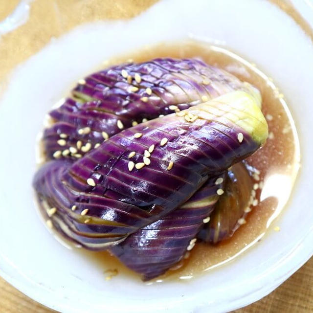 簡単！レンジで色止めしたナスの甘酢漬けレシピ