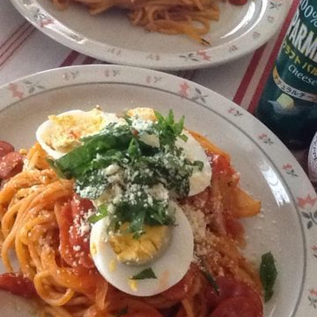 夏休みのひるごはん、テレビで見て食べたくて作ったナポリタン