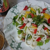 ささ身とほうれん草でカラフル追いがつおつけ麺サラダ