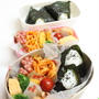 娘の　おにぎり弁当