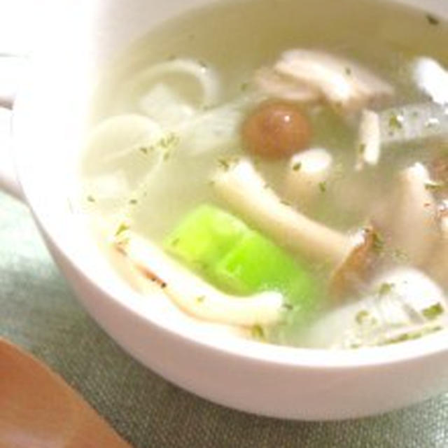 長ねぎとしめじのスープ By 料理研究家ｙｕｋｉさん レシピブログ 料理ブログのレシピ満載