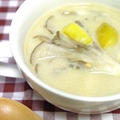 さつまいもと舞茸の豆乳味噌スープ