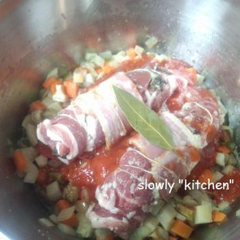 豚肉と根菜、大豆のトマト煮込み♪