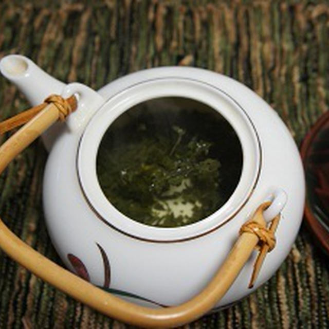 エコヘルシーレシピ、お茶殻で作る「緑茶ケーキ」♪