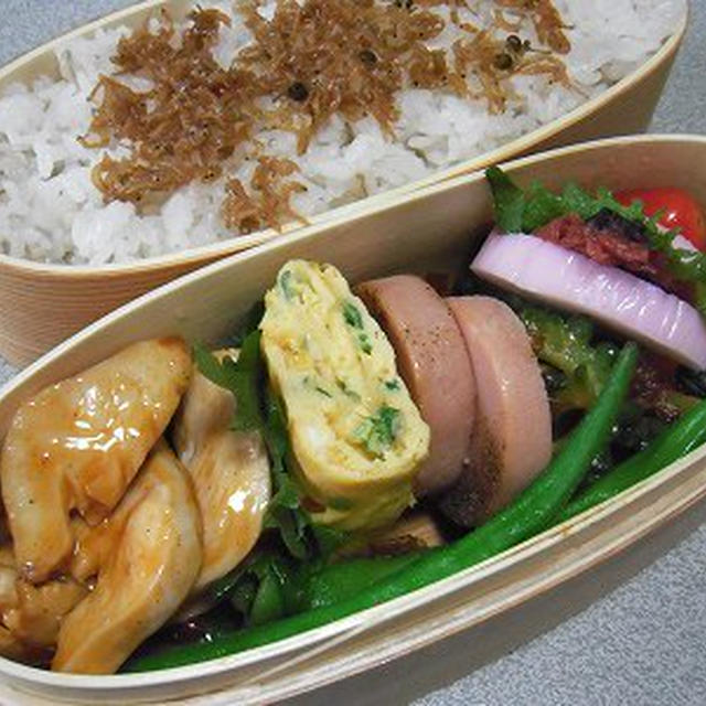 鶏肉のちりーソース弁当。歴史は繰り返す。懲りない男