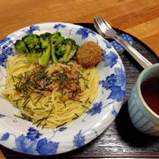 たらこパスタとブロッコリー