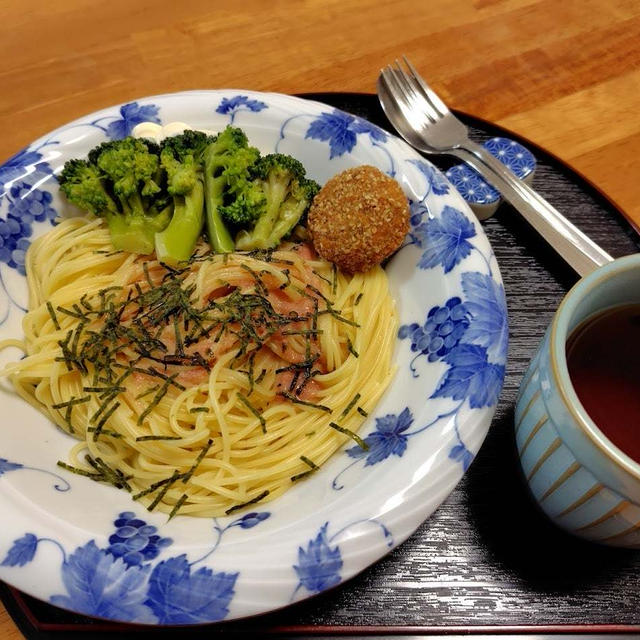 たらこパスタとブロッコリー
