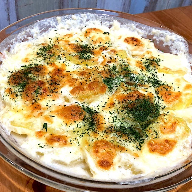 ホワイトソースなしの簡単ポテトグラタンのレシピ★農家さんから頂いた珍しい栗のような風味のじゃがいも（タワラマゼラン）