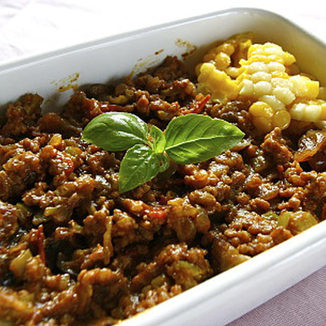 ■　トマトと夏野菜のドライカレー弁当　８月２０日　■