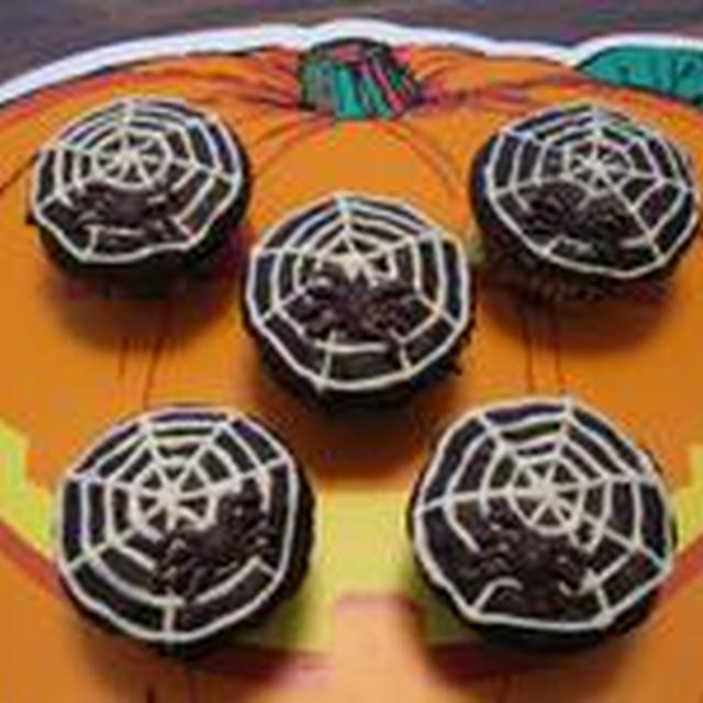 チョコレート・スパイダー・カップケーキ