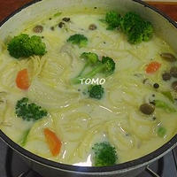 創味シャンタン 粉末タイプ　de　コーンクリームパスタ鍋
