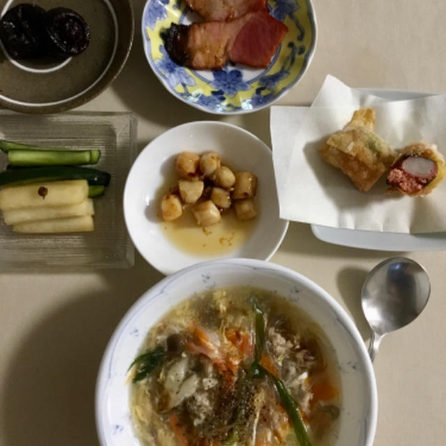酸辣湯はラー油と黒酢の入れ方にこだわりあります