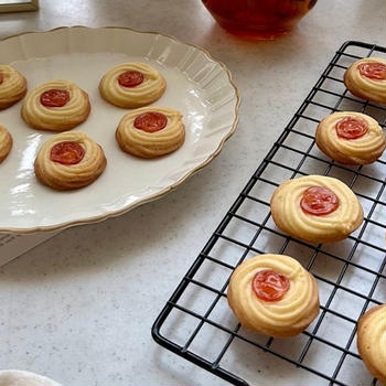 【初心者さん向け】失敗しない！いちごジャムのせ絞り出しクッキーの作り方