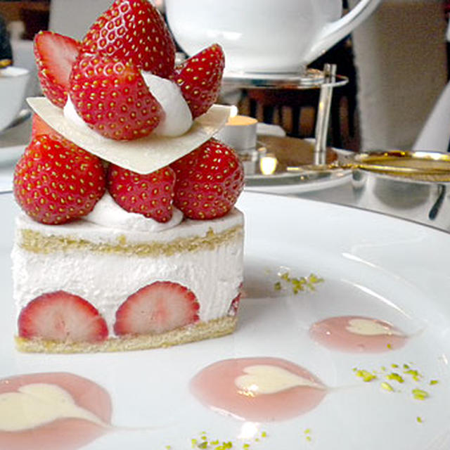 資生堂パーラー　サロン・ド・カフェ「苺のショートケーキ」