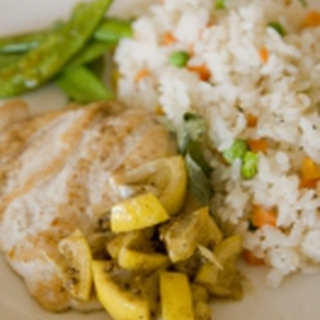 カレーに、レモンのカレーピクルス