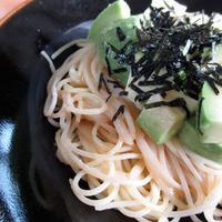 アボカドたっぷりのたらこクリームのパスタ