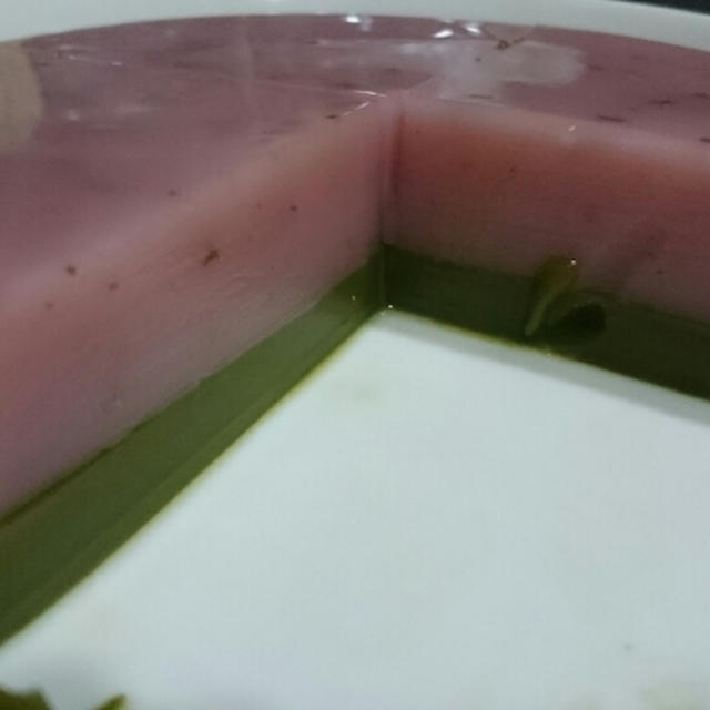 抹茶とさくらの寒天
