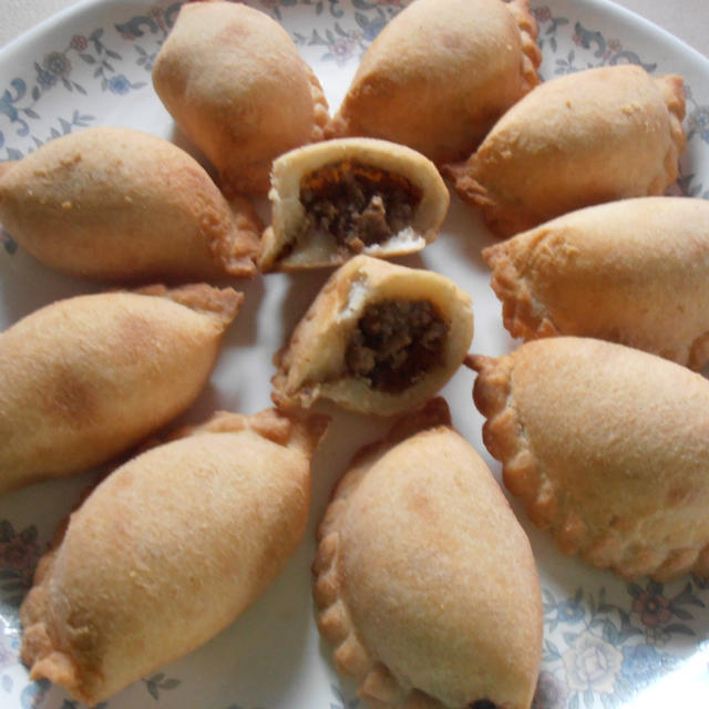 レバノン料理　サンブーサク
